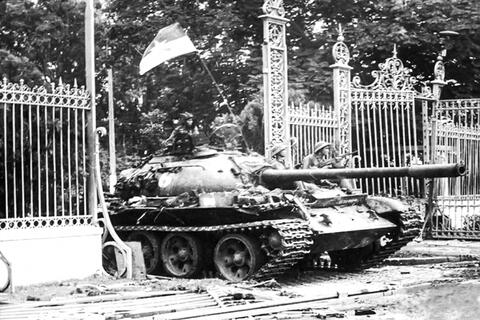 Kỷ niệm 49 năm ngày giải phóng miền Nam, thống nhất đất nước (30/4/1975 - 30/4/2024)