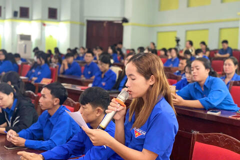 Đối thoại giữa Chủ tịch UBND huyện với Thanh niên năm 2024
